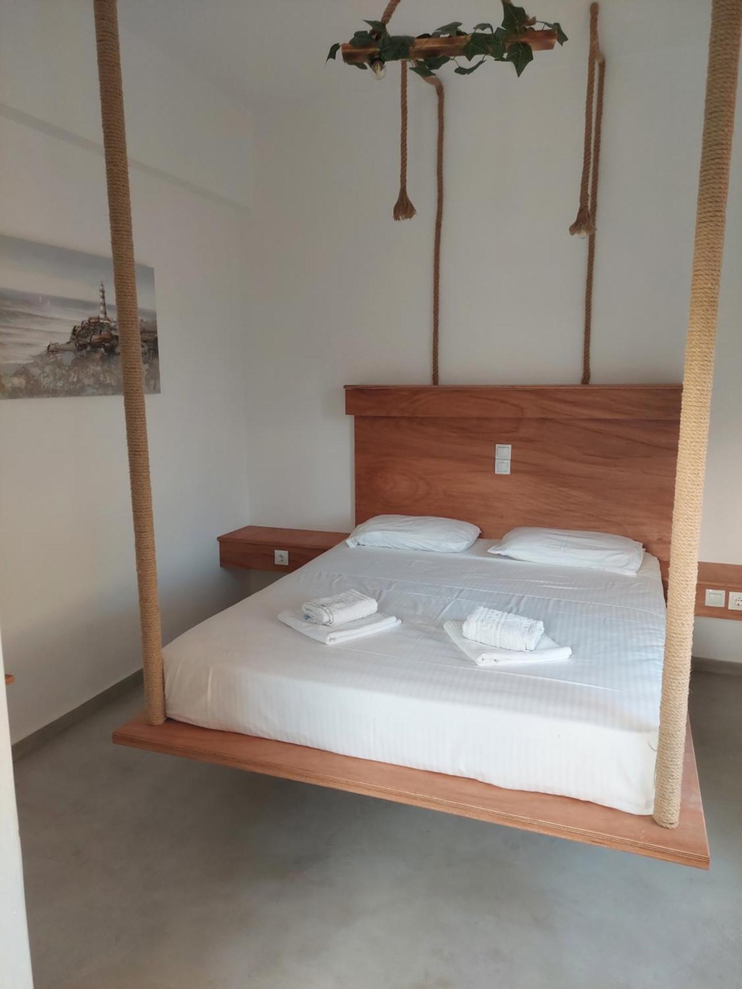 Ferienwohnung Golden Star Praxitelous Agia Marina  Exterior foto