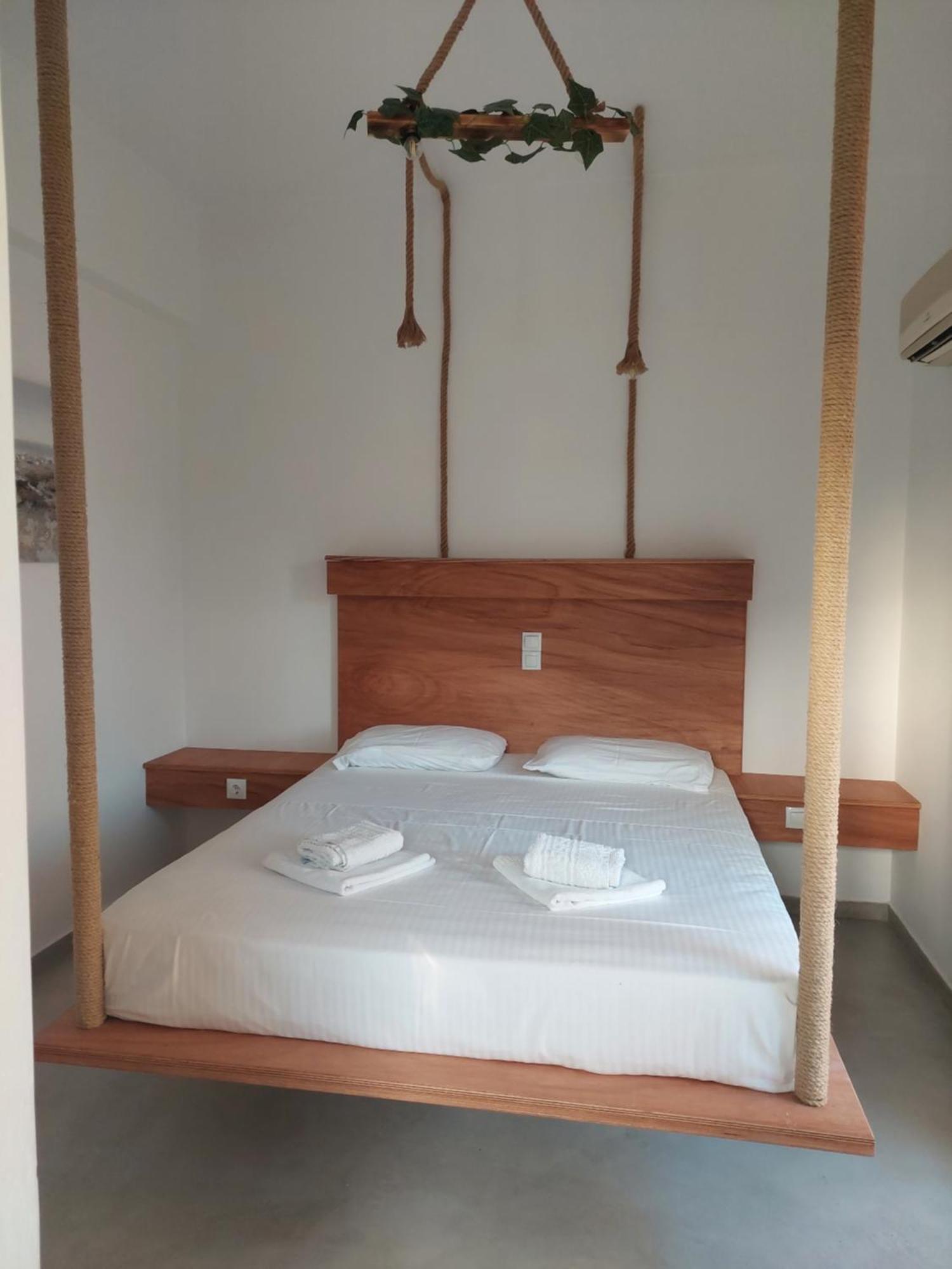 Ferienwohnung Golden Star Praxitelous Agia Marina  Exterior foto
